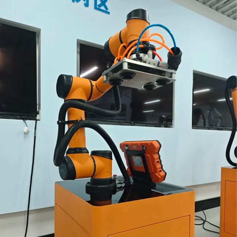 AUBO I3H Collaborative Robot 3kg Payload 625mm Reach Screw Locking Assembly Cobot